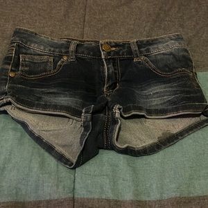 Paris blues shorts